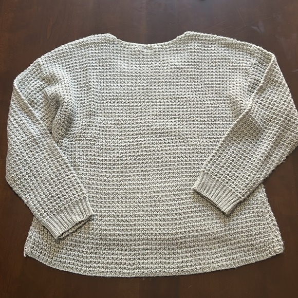 Lola’s Room, Grey, Knit Sweater, Size Medium - Picture 5 of 6
